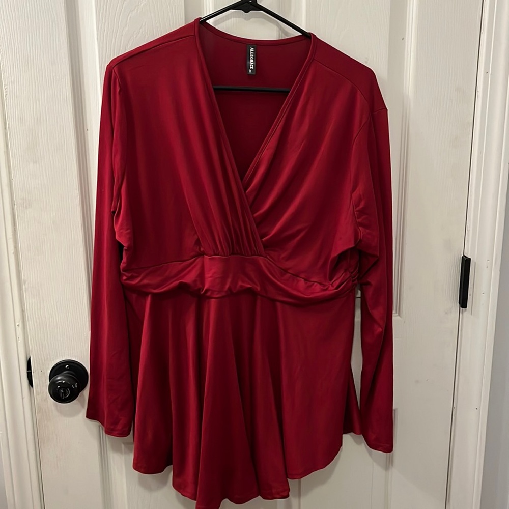 Women’s Long Sleeve Maroon Top